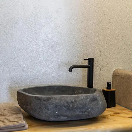 Aganta Syrma Klima (Milos)