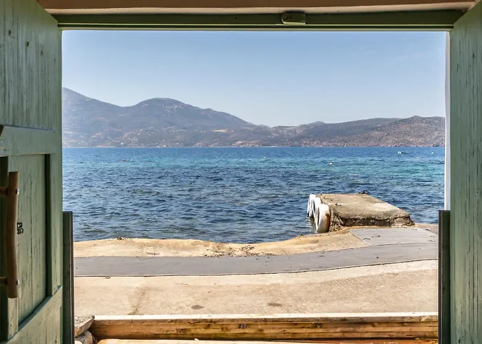 Aganta Syrma * Klima (Milos)